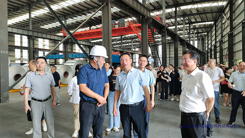 广元市利州区政协主席李映文率队考察122cc太阳集成游戏新材