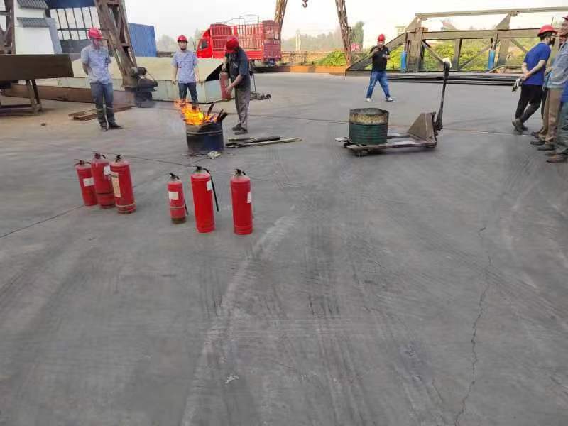 郑州122cc太阳集成游戏组织消防培训和消防演练