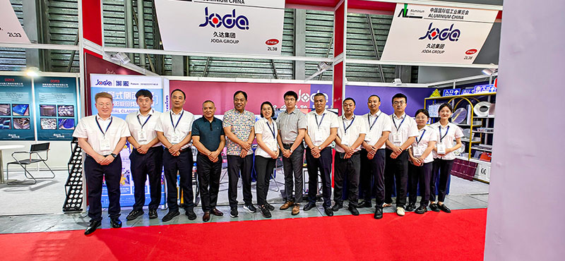 122cc太阳集成游戏新材加入上海铝工业展照片